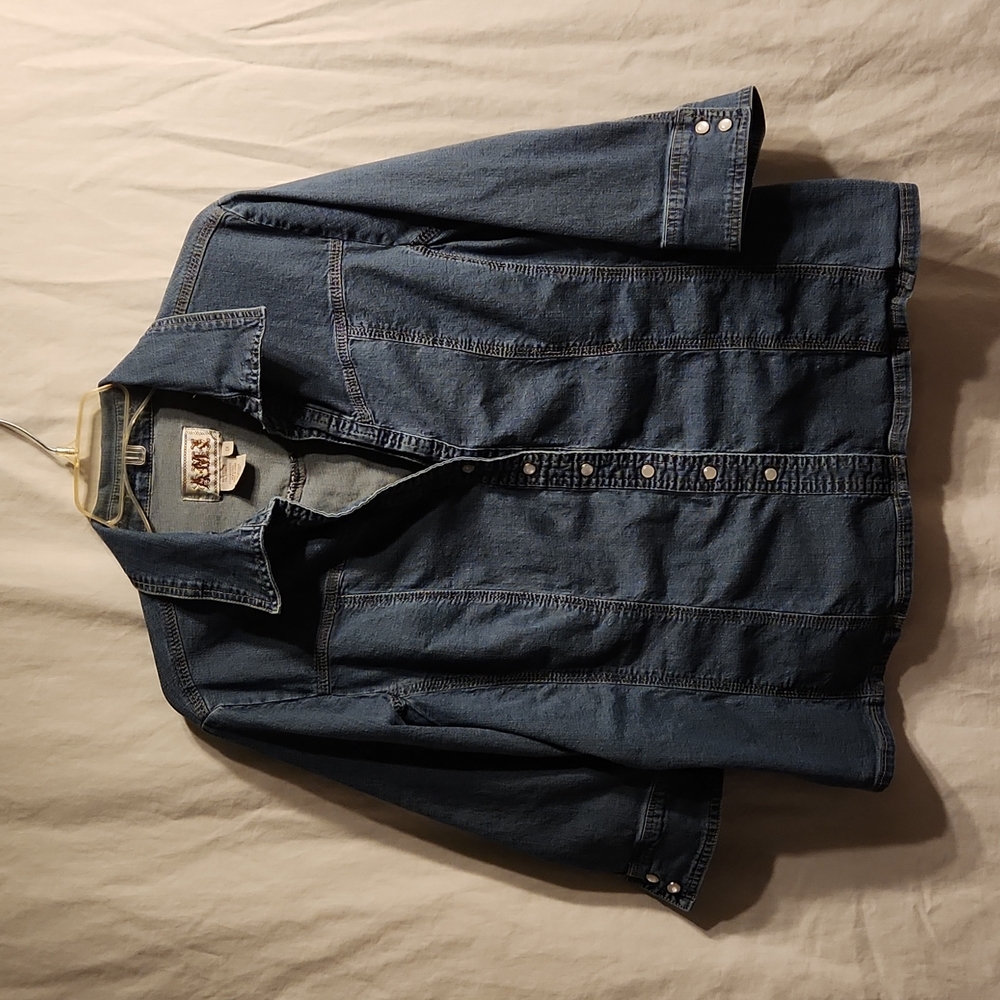 Denim shirt with snaps